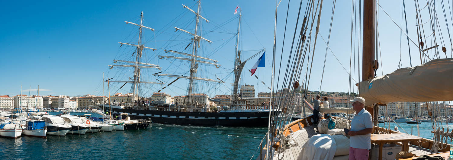 Marché à Marseille sur le vieux port