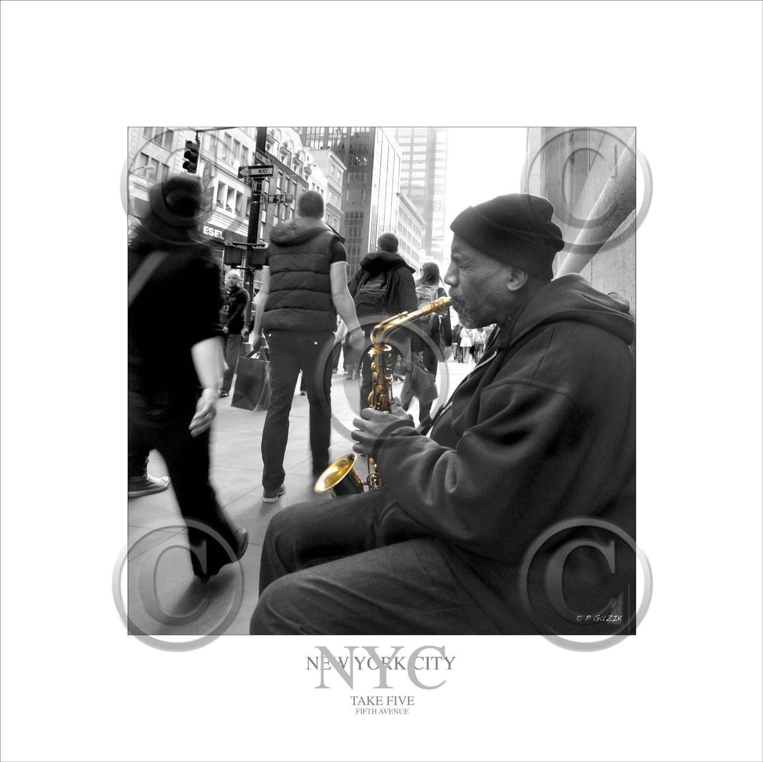 JAZZMAN 60X60cm NEW YORK CITY MANHATTAN   New york photo couleur ( jazzmen jazzman) AVEC POURTOUR BLANC ET TITREFORMAT DISPONIBLE  60x60 cmpas de telechargement disponible.A chaque format correspond une éditions limitée spécifique .© collection P GUZIKA titre indicatif suivant la finition, tarif encadré vente direct:150 x 52 cm 180€   non disponible33   x 95 cm   99€   non disponible20   x 60 cm   39€   non disponibledisponible en  30 X10 cm  sur stand en vente directDISPONIBLE SUIVANT STOCK -  CRÉATION JOURNALIERE  -