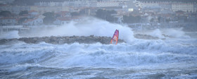 TEMPETE ZEUS MARSEILLE ,PLAGE DU PRADO,WINDSURF, PLANCHE À  VOILE