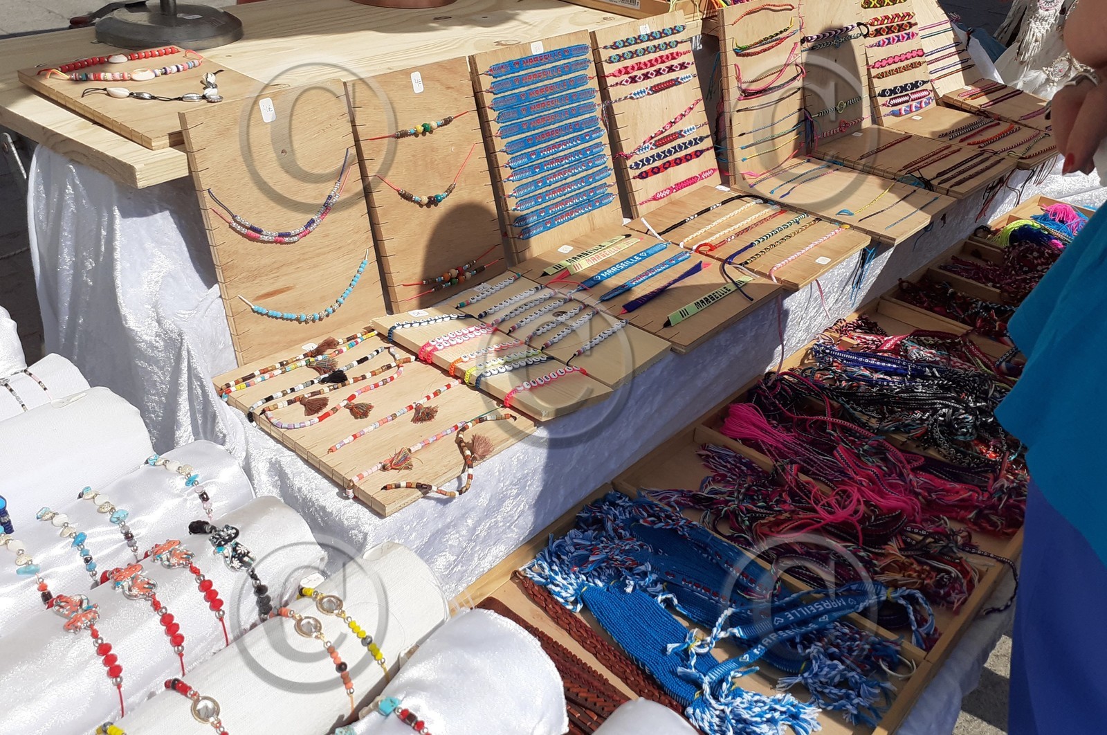 MARCHE D'ETE SUR LE VIEUX PORT