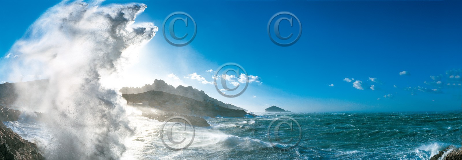 MISTRAL AUX GOUDES LES CALANQUES LA VAGUE FORMAT 33 x 95cmTarif  sur stand et marché  25€