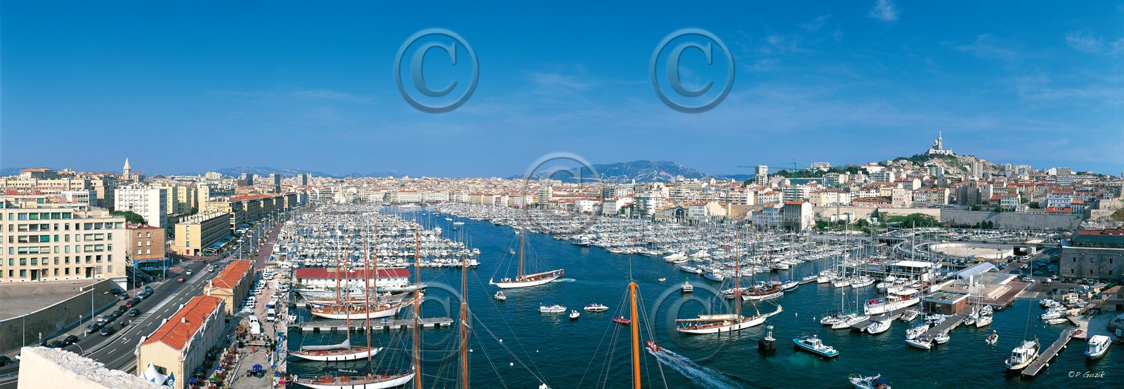 MARSEILLE VIEUX PORT VOILIER VIEUX GREEMENT  TOUR plein formatMarseille Provence photo panoramique couleurFORMAT DISPONIBLE  150X52cm  33X95cm ( et 20X60cm en vente direct uniquement ) XXL 200X100pas de telechargement disponible.A chaque format correspond une éditions limitée spécifique .© collection P GUZIKA titre indicatif suivant la finition, tarif encadré vente direct:150 x 52 cm 180€33   x 95 cm   99€20   x 60 cm   39€disponible en  30 X10 cm  sur stand en vente directDISPONIBLE SUIVANT STOCK -  CRÉATION JOURNALIERE  -