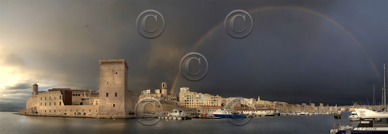 MARSEILLE ARC EN CIEL VIEUX PORT TOUR RENE plein format Marseille Provence photo panoramique couleurFORMAT DISPONIBLE  33X95cm ( et 20X60cm en vente direct uniquement )pas de telechargement disponible.A chaque format correspond une éditions limitée spécifique .© collection P GUZIKA titre indicatif suivant la finition, tarif encadré vente direct:150 x 52 cm 180€  NON DISPONIBLE33   x 95 cm   99€20   x 60 cm   39€disponible en  30 X10 cm  sur stand en vente directDISPONIBLE SUIVANT STOCK -  CRÉATION JOURNALIERE  -