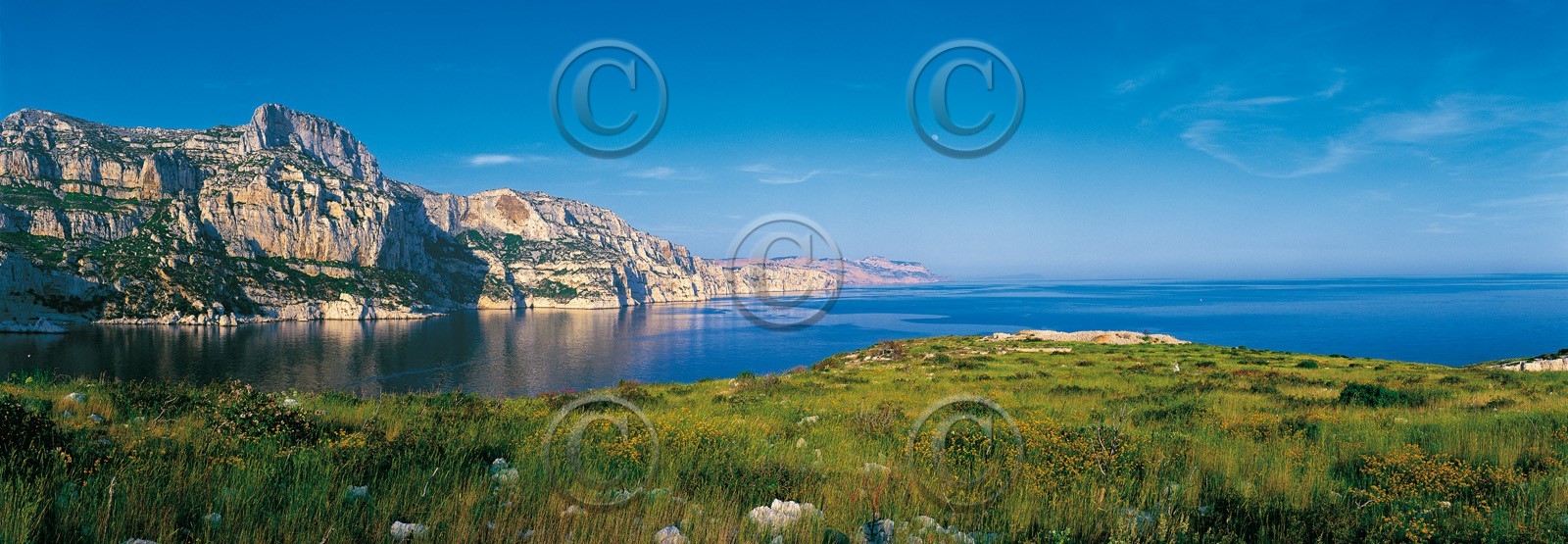 LE CAP MORGIOU VERDUYANT AU PRINTEMPS MARSEILLE LES CALANQUESFORMAT 33 x 95cmTarif  sur stand et marché  25€