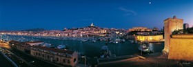 MARSEILLE VIEUX PORT VOILIER VIEUX DE NUIT  TOUR RENÉ  plein formatMarseille Provence photo panoramique couleurFORMAT DISPONIBLE  150X52cm  33X95cm ( et 20X60cm en vente direct uniquement )pas de telechargement disponible.A chaque format correspond une éditions limitée spécifique .© collection P GUZIKA titre indicatif suivant la finition, tarif encadré vente direct:150 x 52 cm 180€33   x 95 cm   99€20   x 60 cm   39€disponible en  30 X10 cm  sur stand en vente directDISPONIBLE SUIVANT STOCK -  CRÉATION JOURNALIERE  -